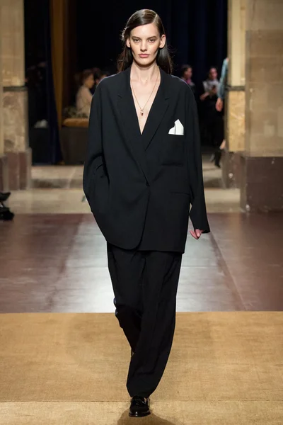 Look 38